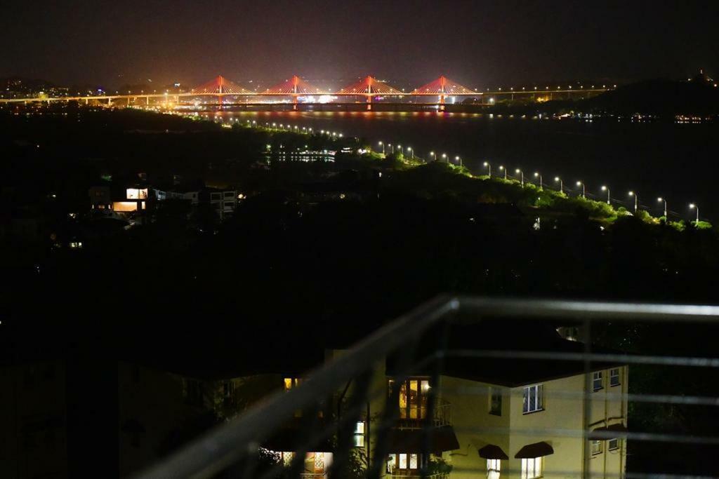 3 Bhk With River View *